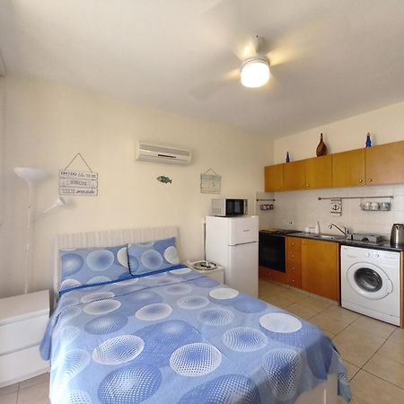 Appartement Montehugh à Larnaca Extérieur photo
